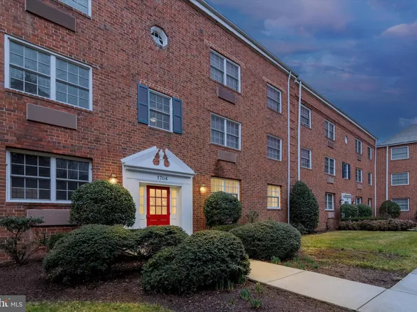 1704 W Abingdon Dr APT 102, Alexandria, VA 22314