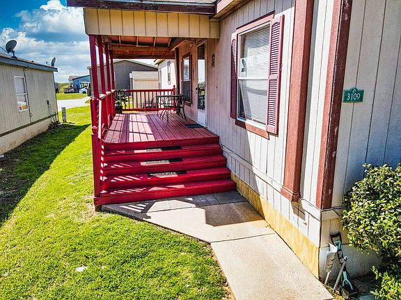 4th image of 3109 Windy Hollow Way #68