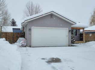 940 Cherry Creek Dr, Hailey, ID 83333