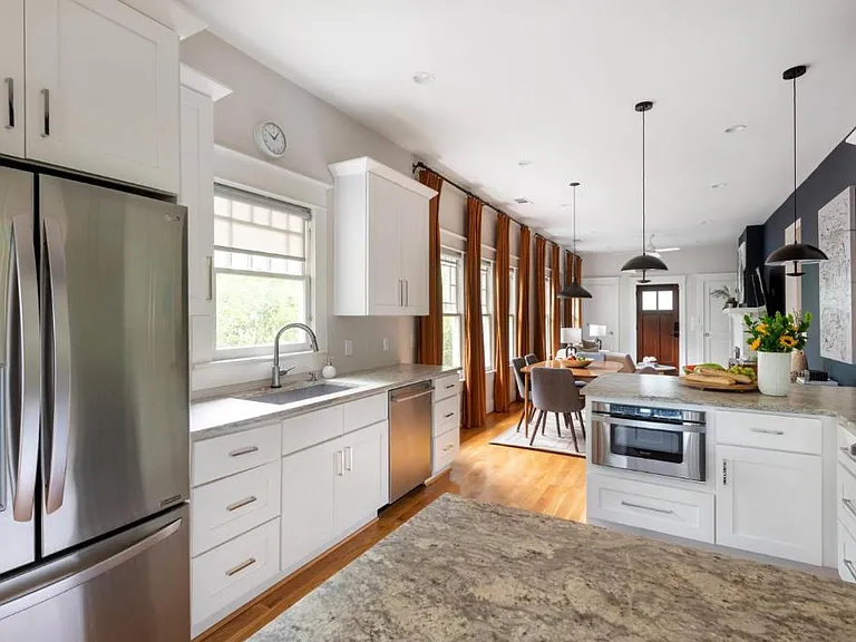 656 Virginia Ave NE — Photo 12