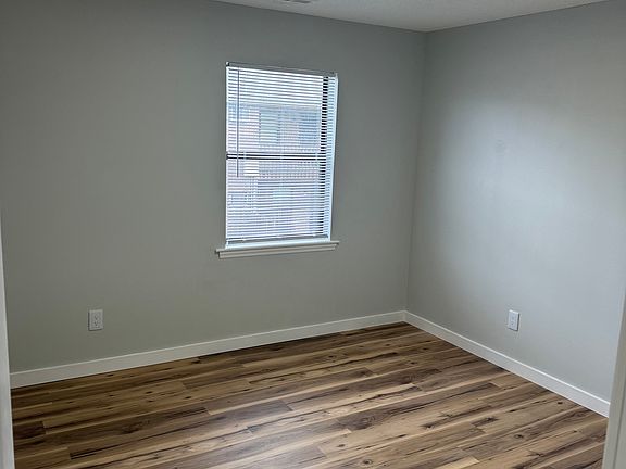 4th image of 1105 Greenville Blvd SW #1