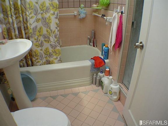 5th image of 187 Tucker Ave