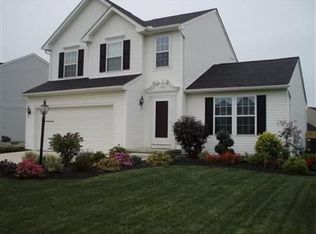 135 Stonefield Dr, Berea, OH 44017