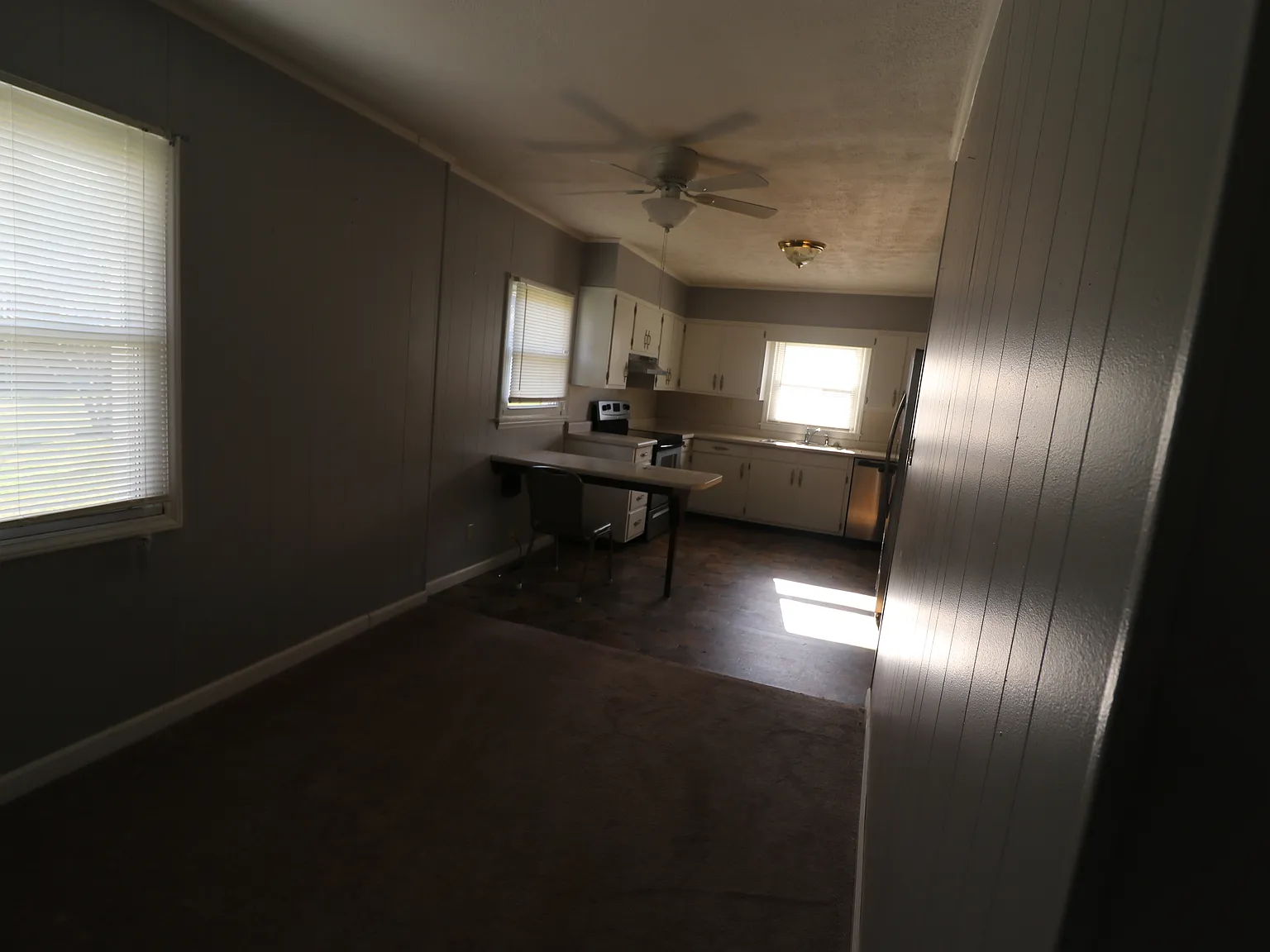 3 bed, 1200 sqft, $1,500 — Photo 2
