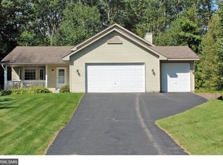 26988 Bayshore Dr, Isanti, MN 55040