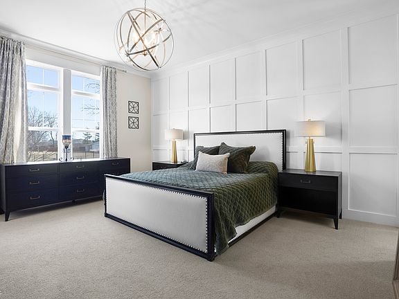 5th image of 1067 Oswego Rd