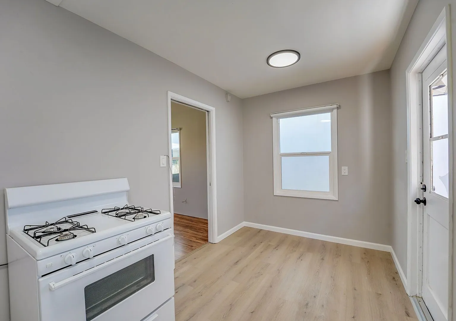 310 G St. — Photo 3