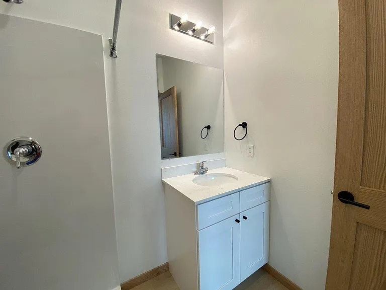 Egan Ave Residence — Photo 10