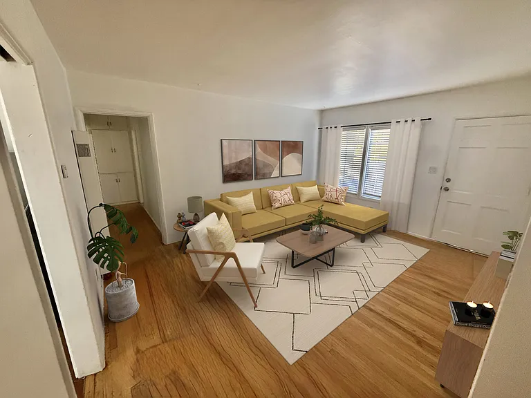 221 W 14th St #223 — Photo 1