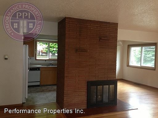 3rd image of 316 SE 29th Ave #8875933