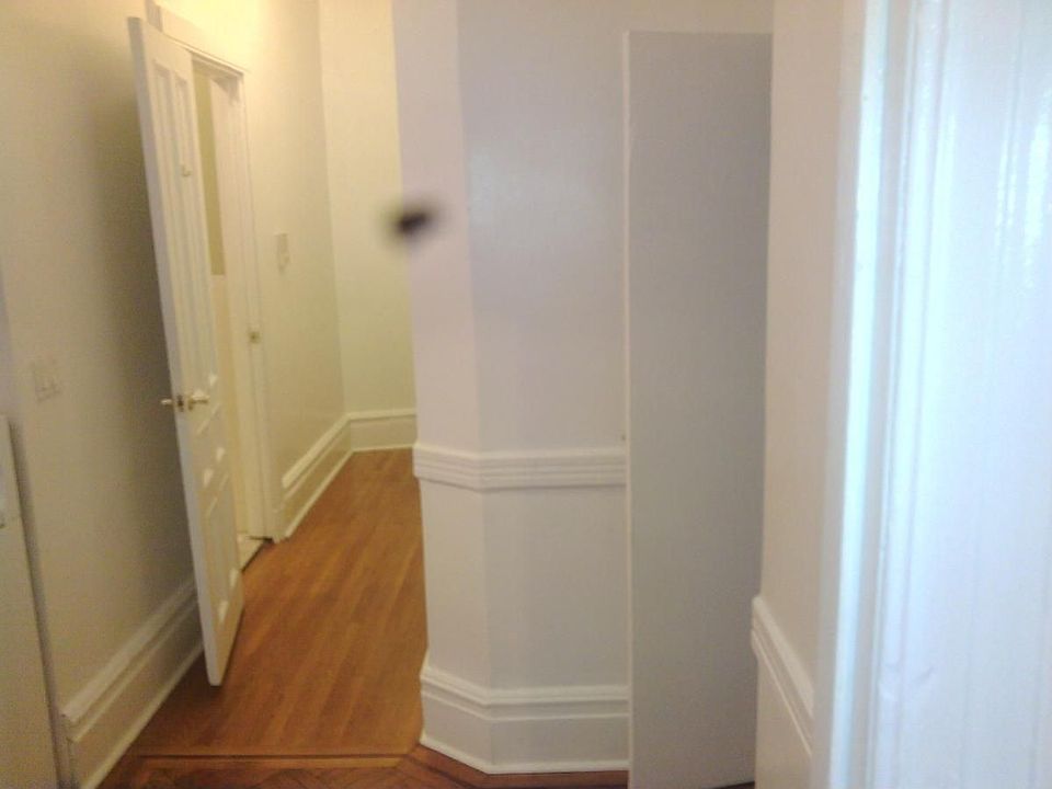 2nd image of 307 Flatbush Ave