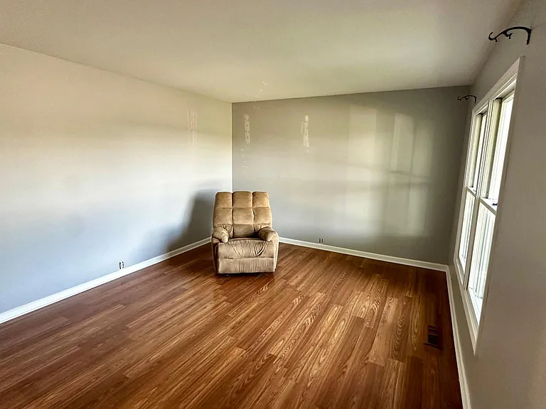 710 Newland Ave — Photo 8