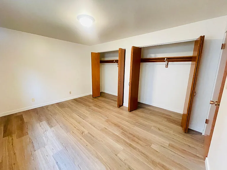 405 Walnut St #1 — Photo 11