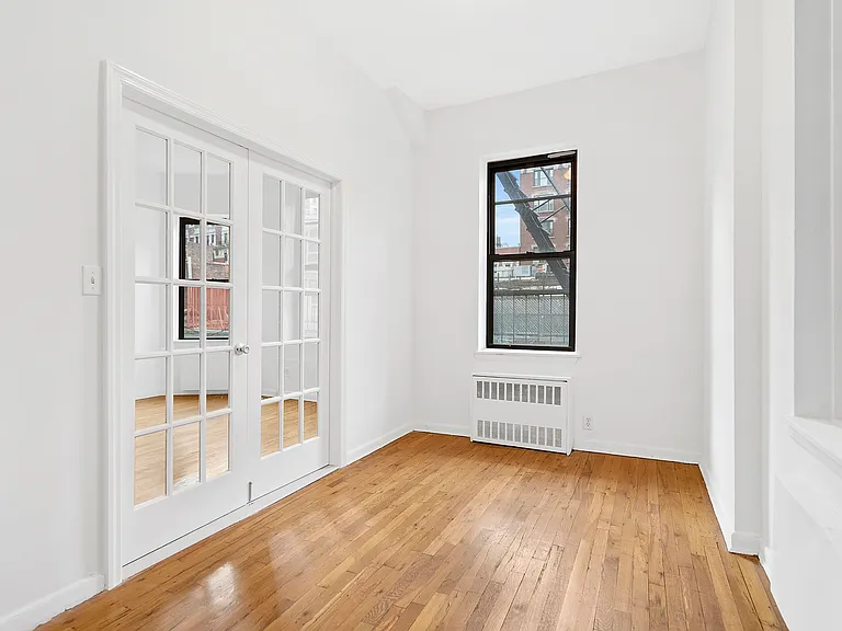 330 W 85th St #3D — Photo 4