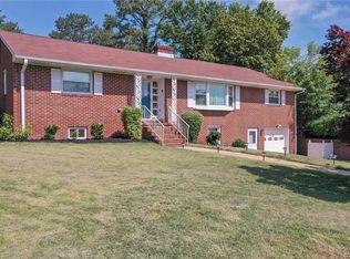 810 Lakewood Dr, Colonial Heights, VA 23834