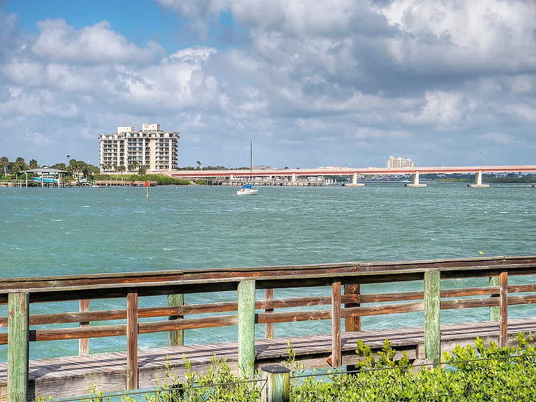 448 Bouchelle Dr #305 — Photo 33