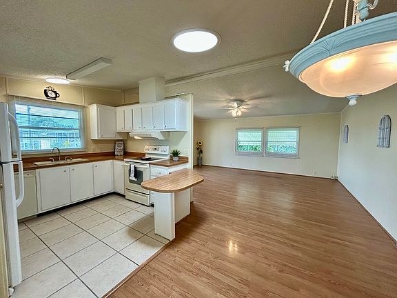 5th image of 2485 Turtledove Pl