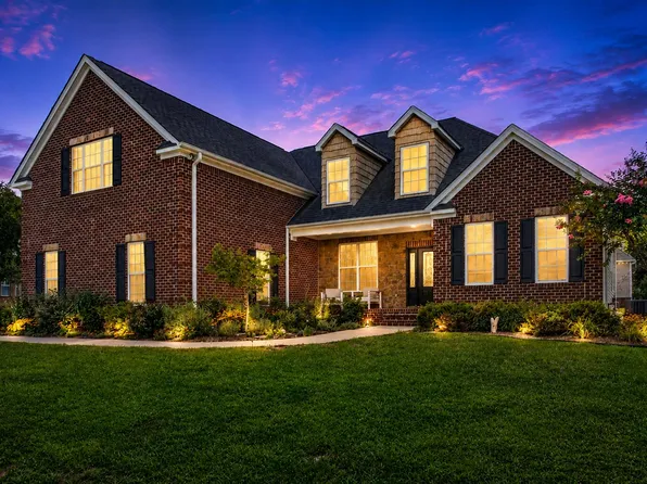 6924 Neville Dr, Ooltewah, TN 37363