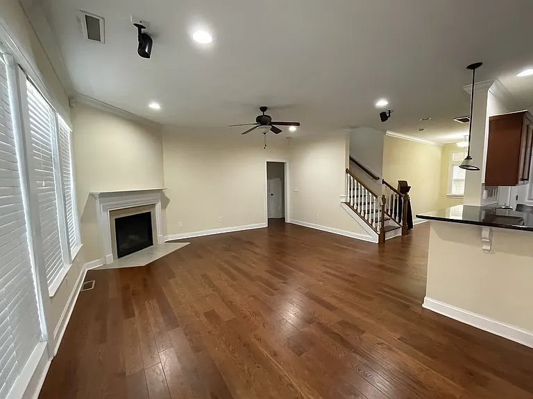 4017 Vallonia Dr — Photo 6