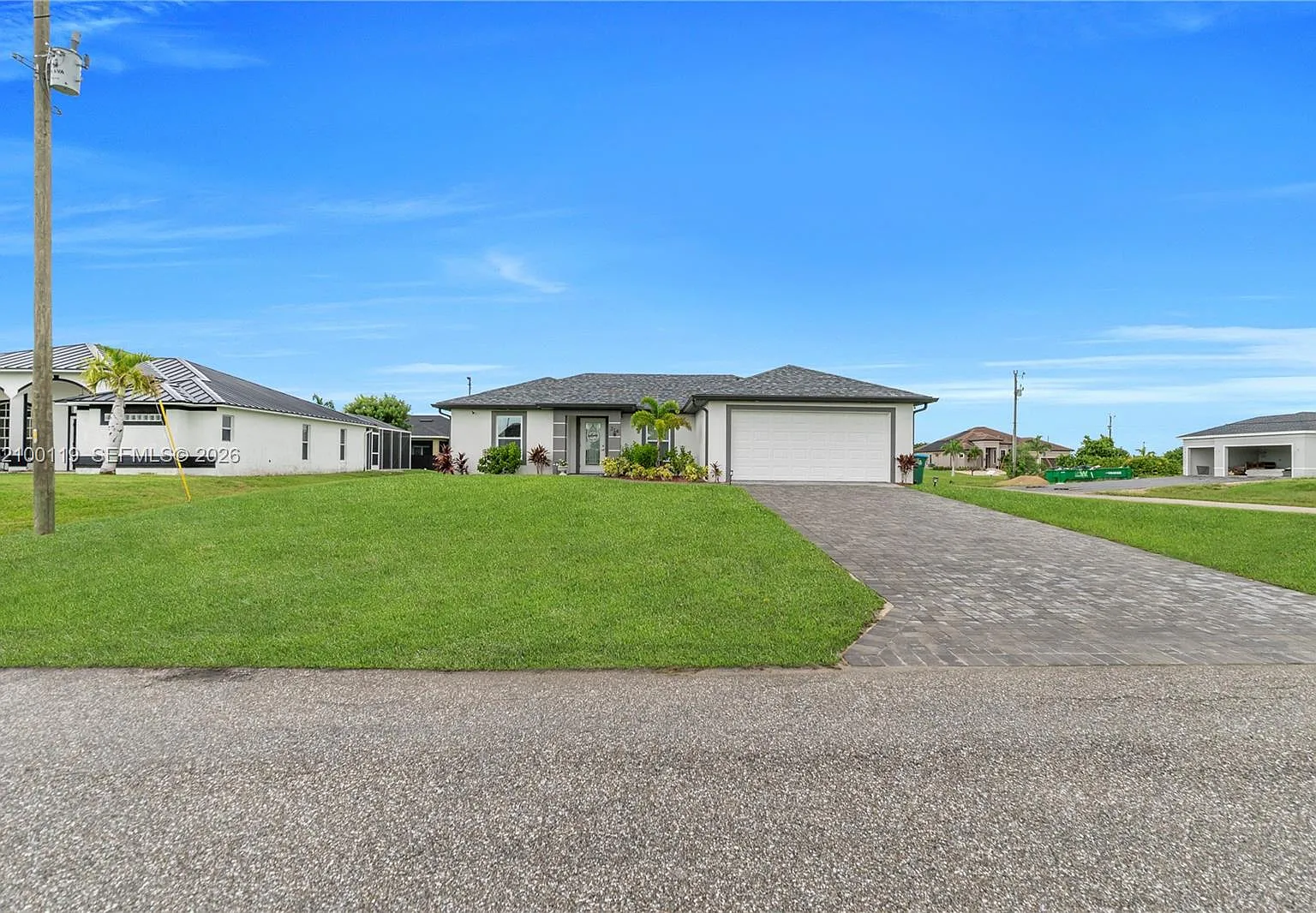 3 bed, 2.0 bath, 1349 sqft, $2,200 — Photo 3