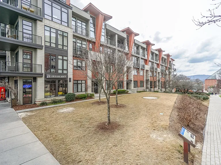 129 Walnut St #105 — Photo 22
