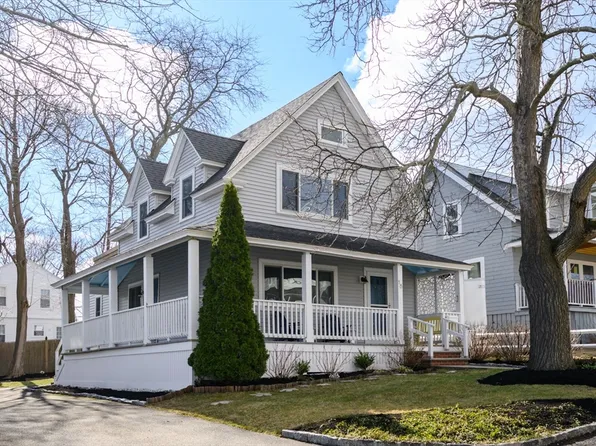 18 Standish Rd, Hull, MA 02045