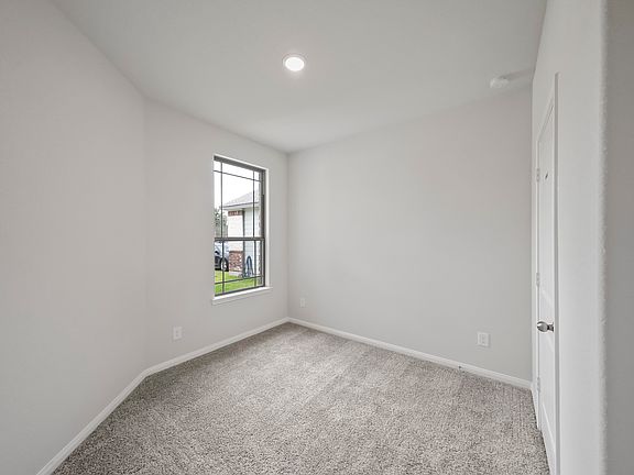 3rd image of 1019 Garden Sun Dr
