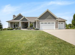 631 Chancellor Dr SW, Grandville, MI 49418