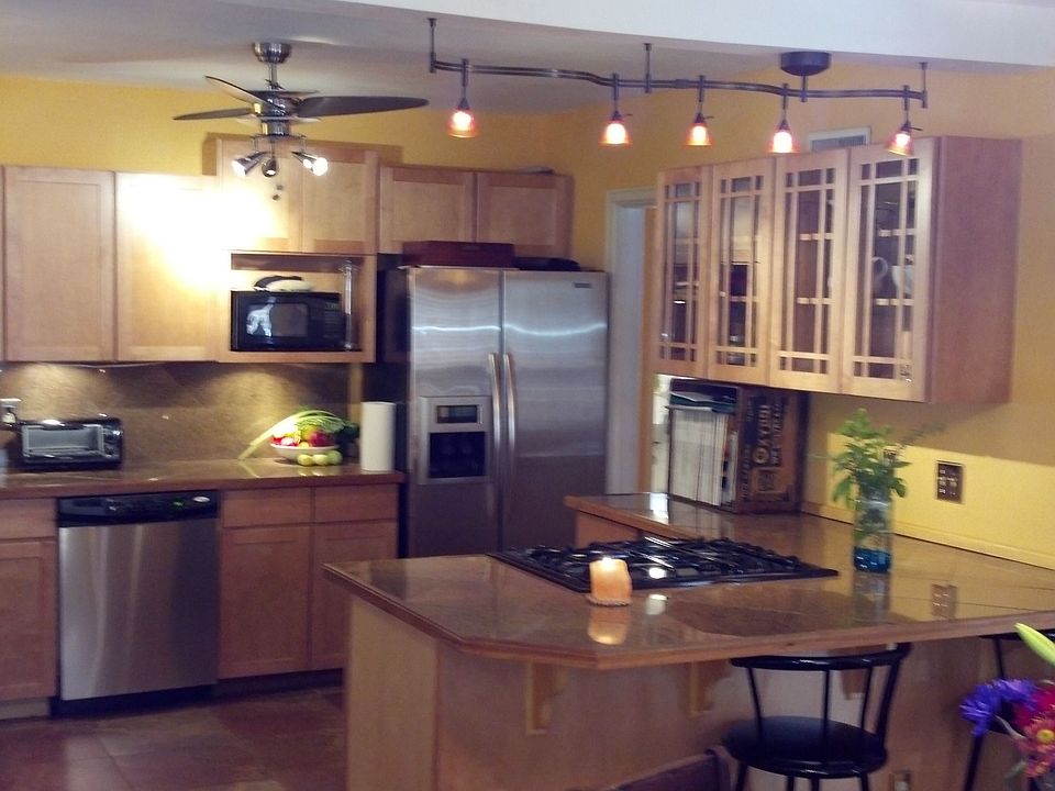 2nd image of 227 Burke Rd