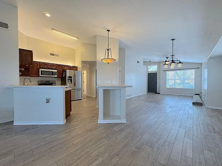 848 Sunset Park Dr — Photo 9