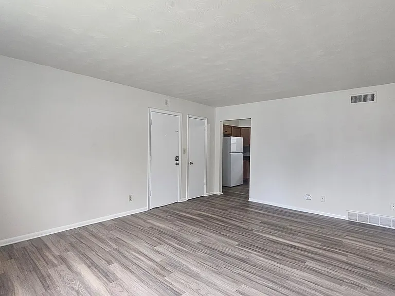 4844 Taylor St — Photo 9