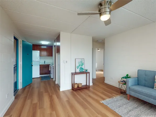 2015 Wilder Ave APT 2E, Honolulu, HI 96822