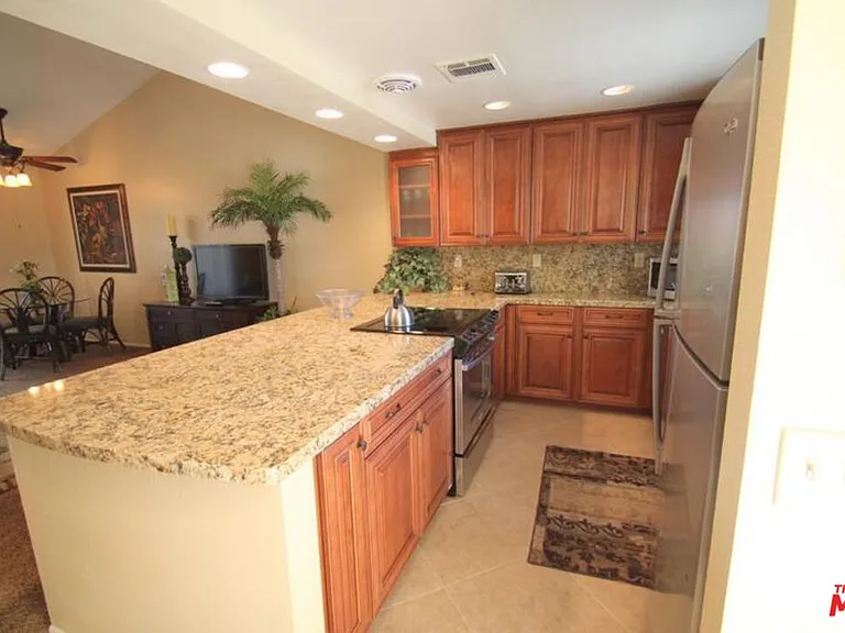 40420 Bay Hill Way — Photo 4