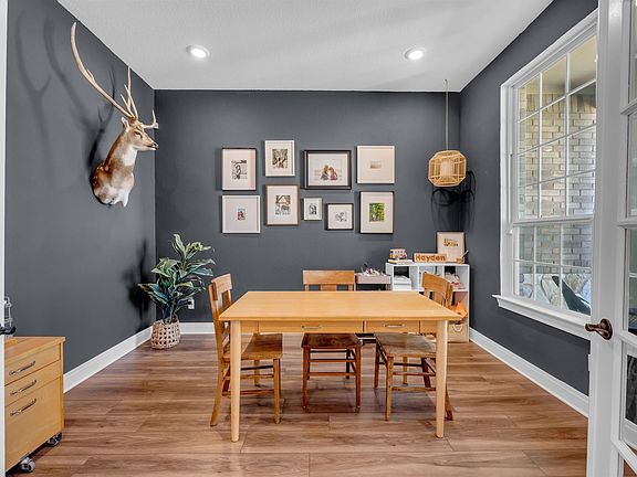 4th image of 309 Verbena Drive