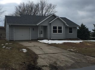 1600 Tulip Ln, Storm Lake, IA 50588
