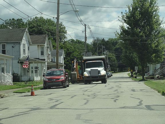 5th image of 65 Maple Ave