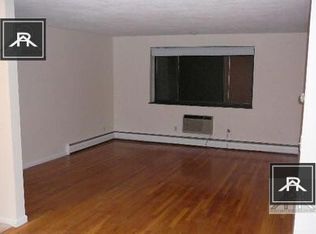 224 Babcock St #3G, Brookline, MA 02446