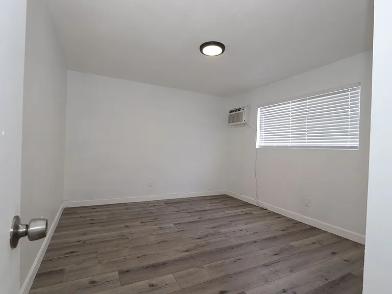 460 Vista Ave — Photo 23