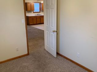 515 E Dean St APT A, Virden, IL 62690