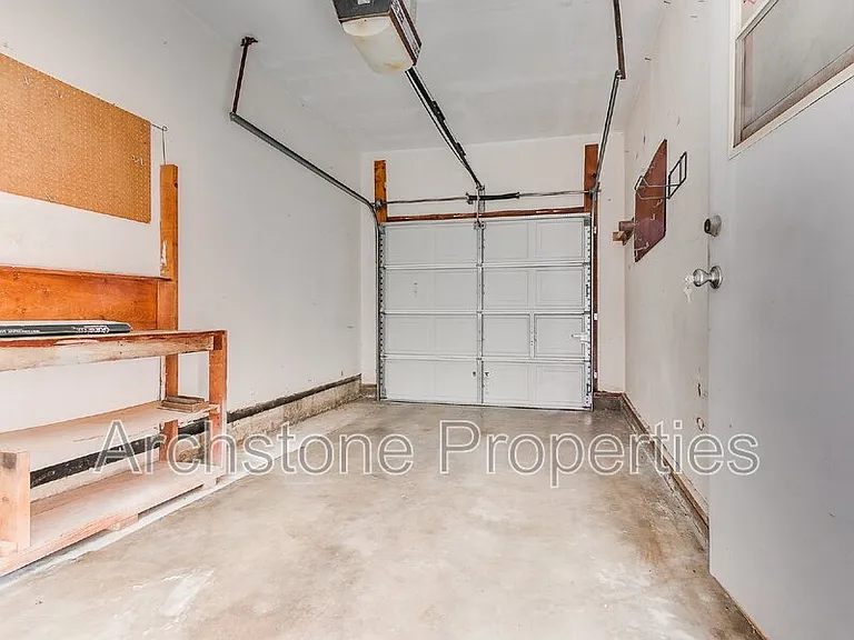 2617 NW 37th St — Photo 37