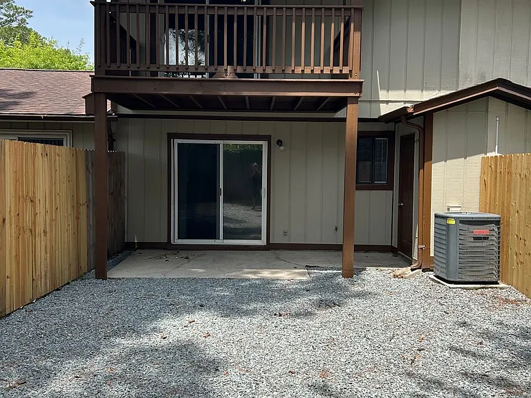 102 Brenda Dr — Photo 8