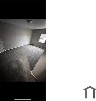 3rd image of 407 Oak Creek Dr