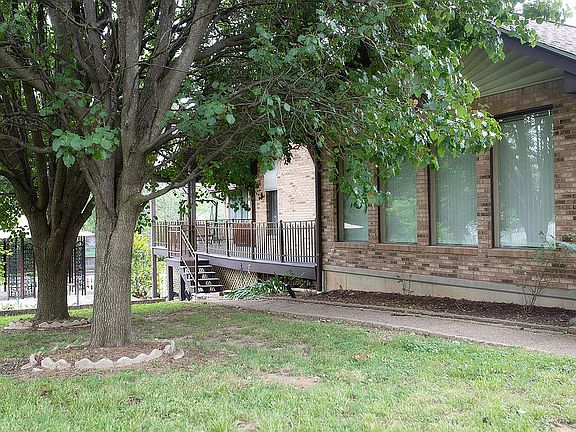 5th image of 6461 Bluff Farm Dr
