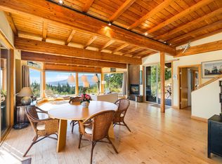 1301 Sunset Rd, Bowen Island, BC V0N 1G2
