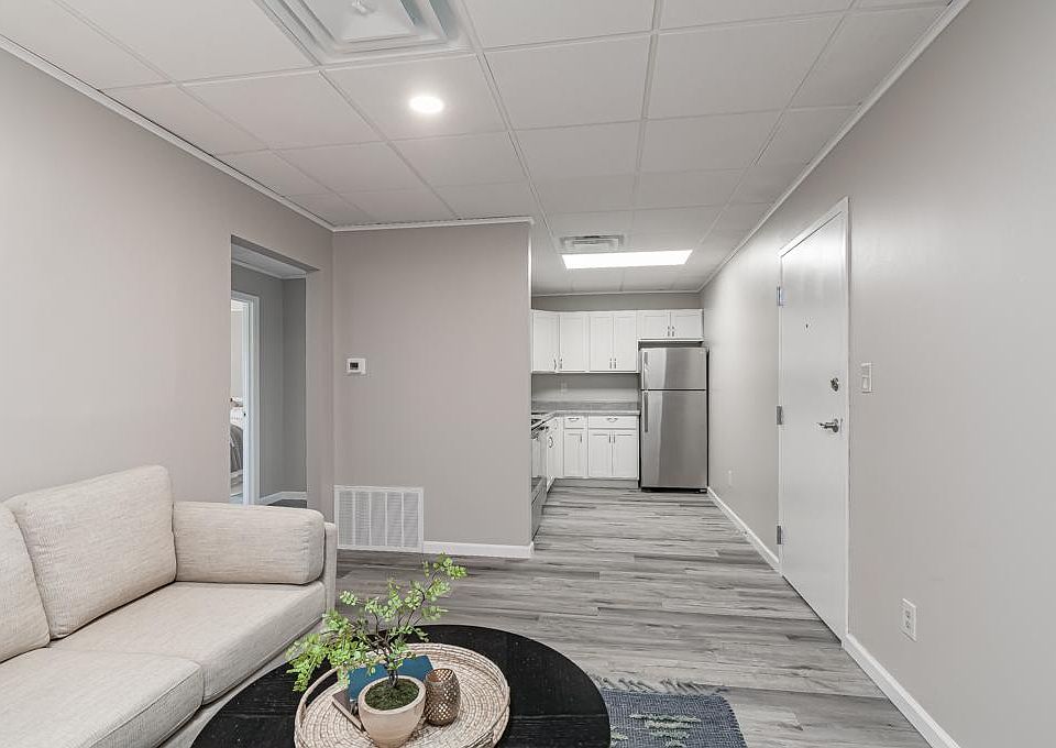 1st image of 2465 N High St APT 11