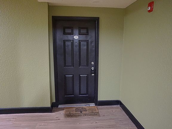 5th image of 911 N Orange Ave APT 216