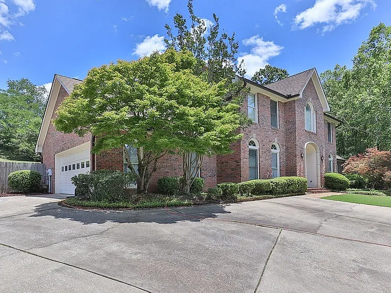 7 Bridgecreek Ct — Photo 4