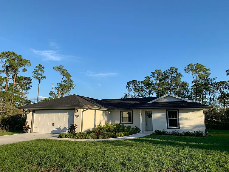 4501 Talbot St — Photo 1
