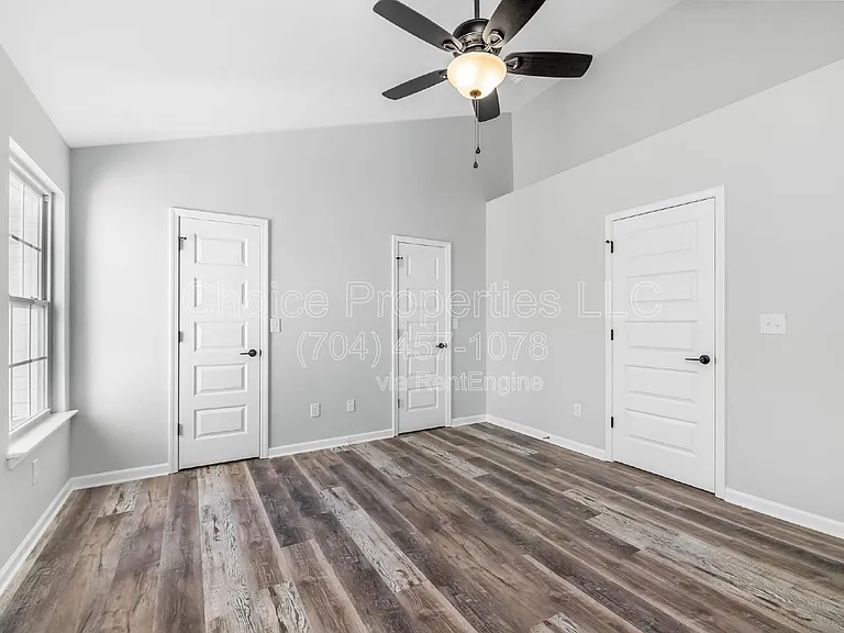 9516 Drains Bay Ct — Photo 13