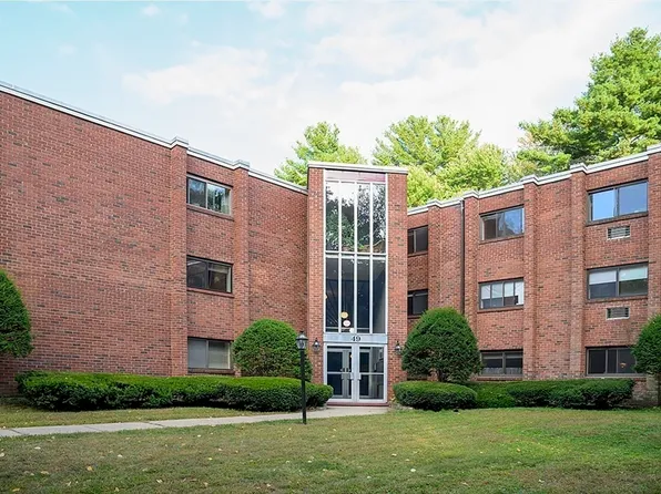 49 Windsor Dr APT 307, Holliston, MA 01746